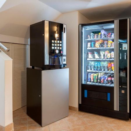 Wn Rooms Wiener Neustadt Luaran gambar