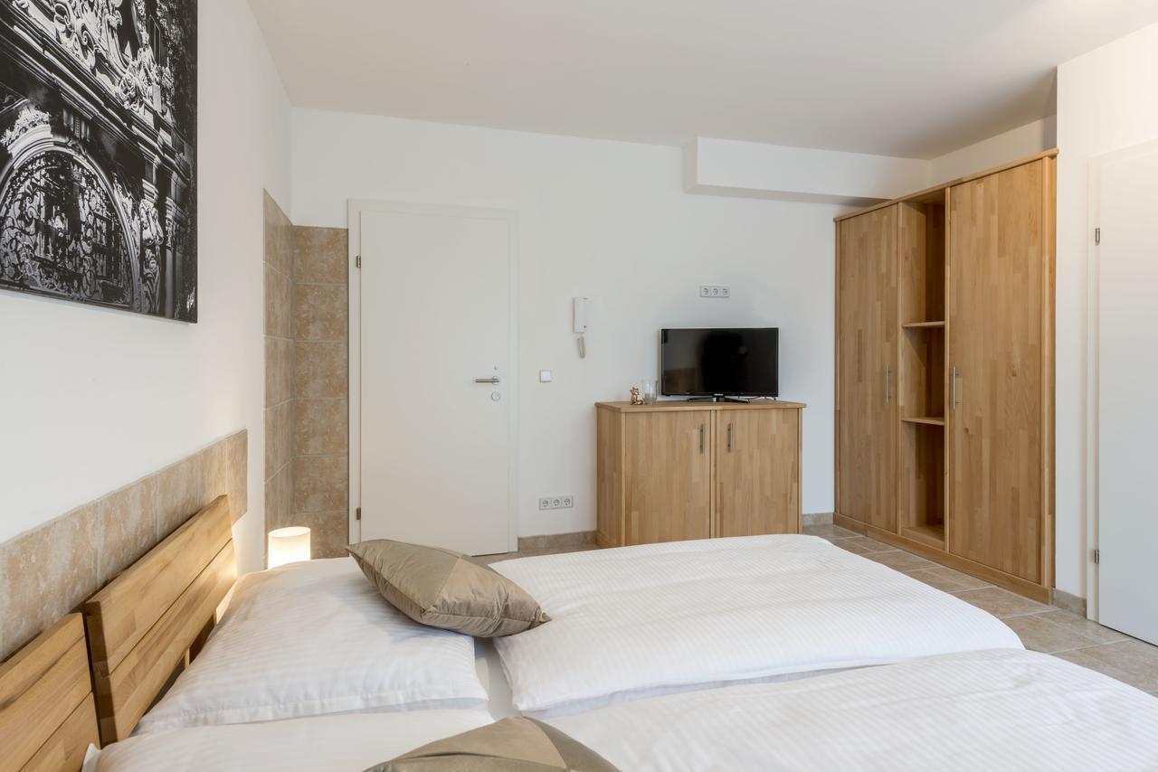 Wn Rooms Wiener Neustadt Luaran gambar