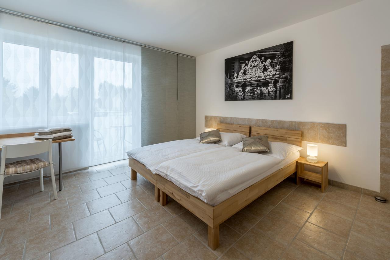 Wn Rooms Wiener Neustadt Luaran gambar