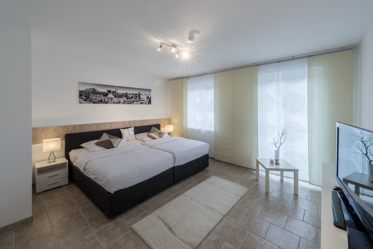 Wn Rooms Wiener Neustadt Luaran gambar