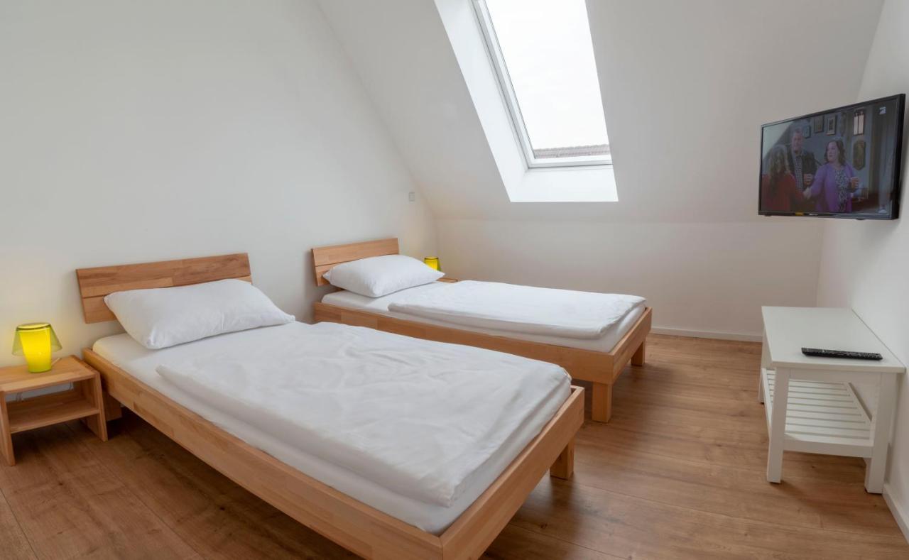 Wn Rooms Wiener Neustadt Luaran gambar